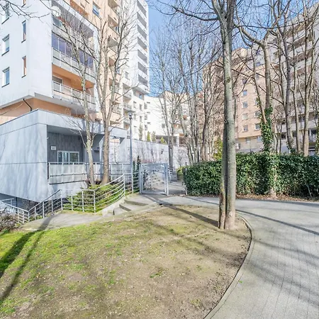 Kaskada With Balcony By Axel