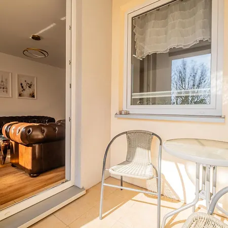 Kaskada With Balcony By Axel Apartamento