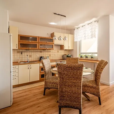 Kaskada With Balcony By Axel Apartamento *