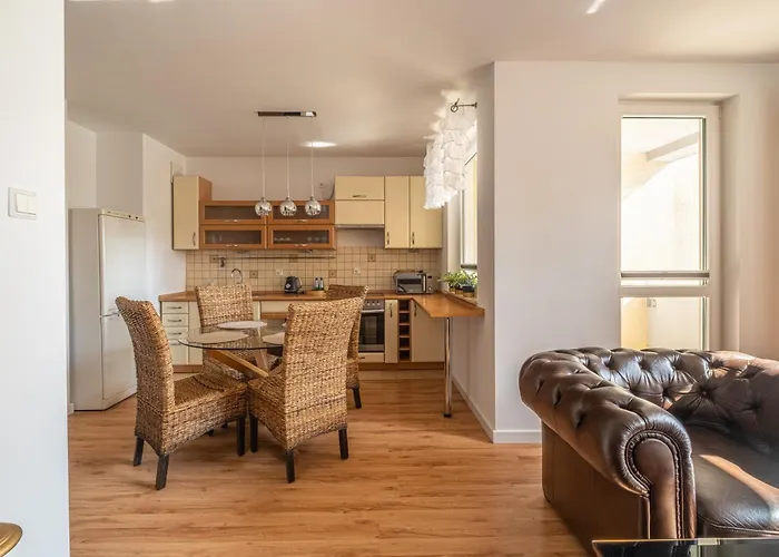 Kaskada With Balcony By Axel דירה גדינייה