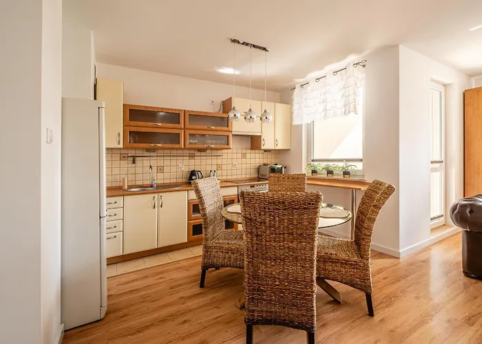 Kaskada With Balcony By Axel דירה *