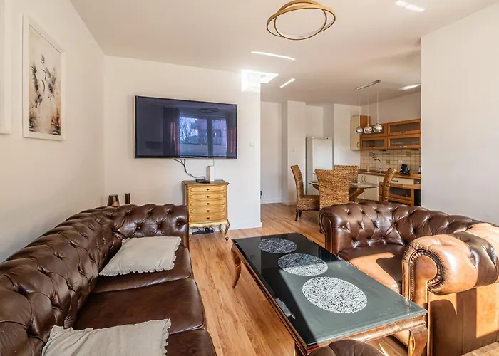 Kaskada With Balcony By Axel דירה גדינייה